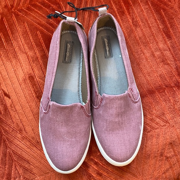 Eddie Bauer slides, NWT - Picture 2 of 3